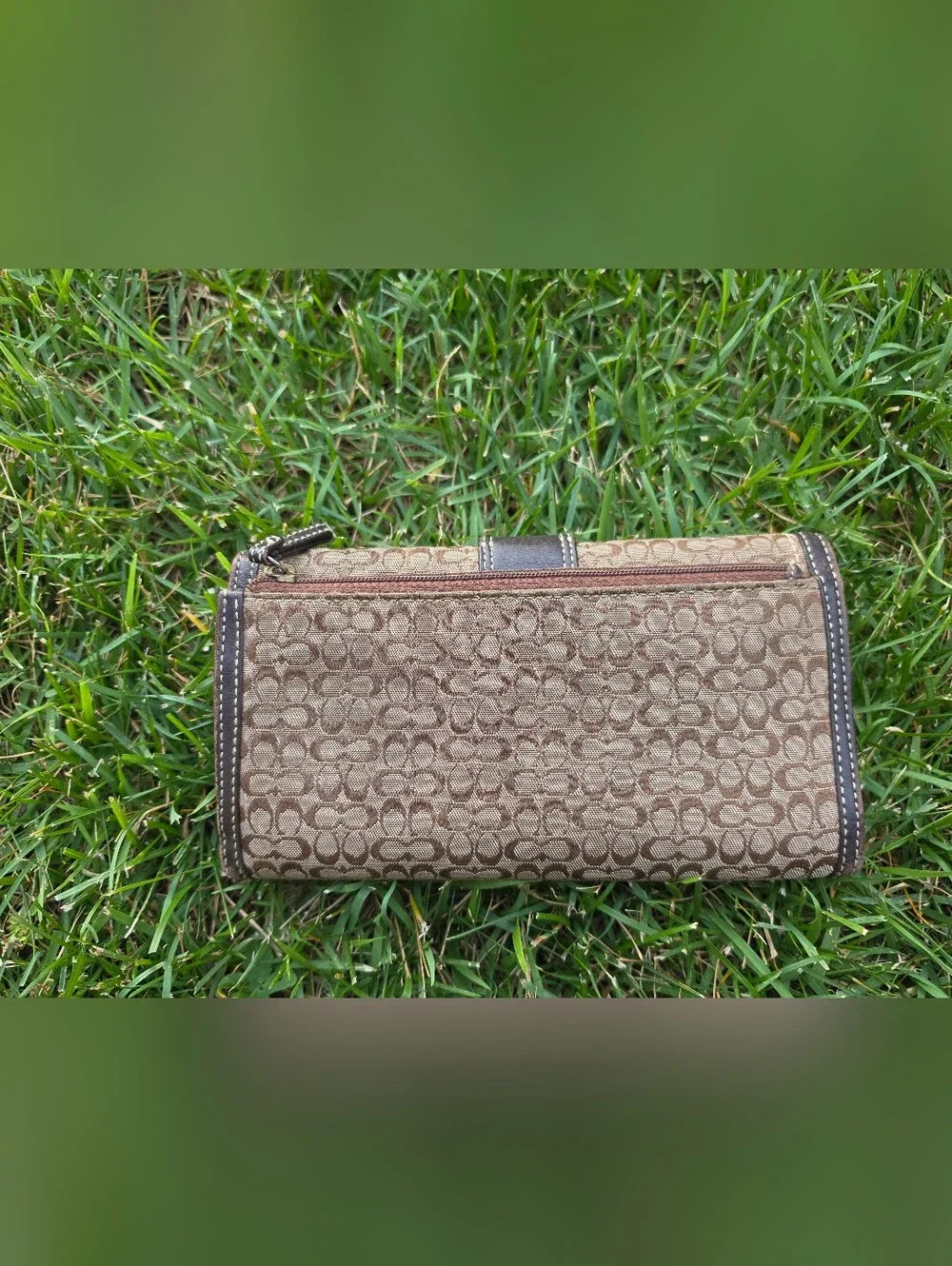 Coach Vintage Signature Soho Long Biflold Wallerlt With Checkbook Holder. GUC